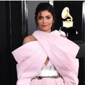 Meet your Posher, Kaya